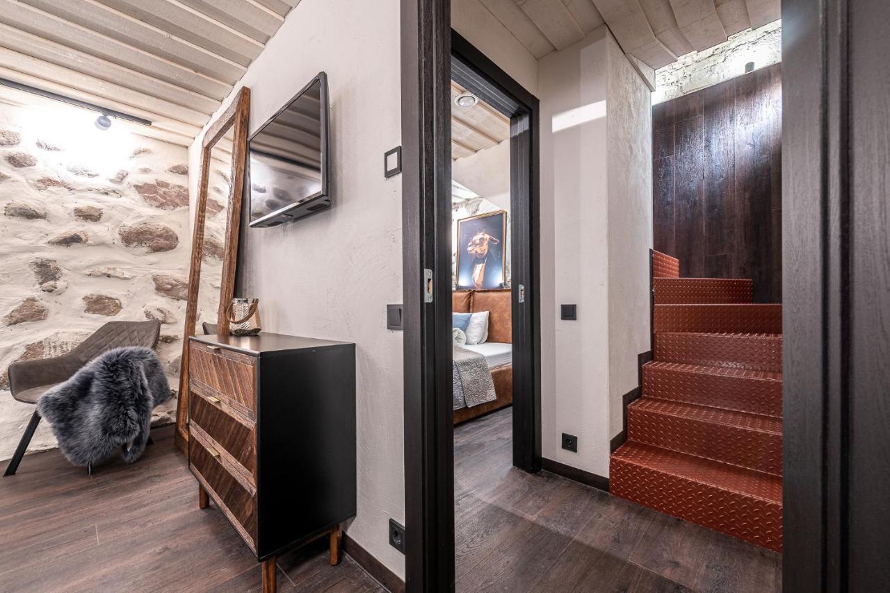 Unesco Hidden Arches - Restored 3 Bedroom Apartment In The Historic Pilies St. VNO Extérieur photo